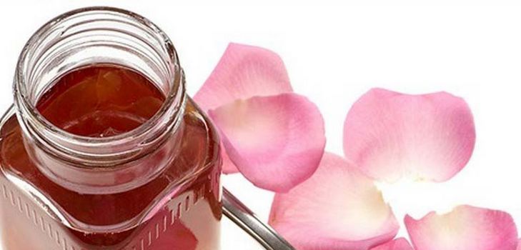 Jam z okvetných lístkov ruží Jam z okvetných lístkov ruží