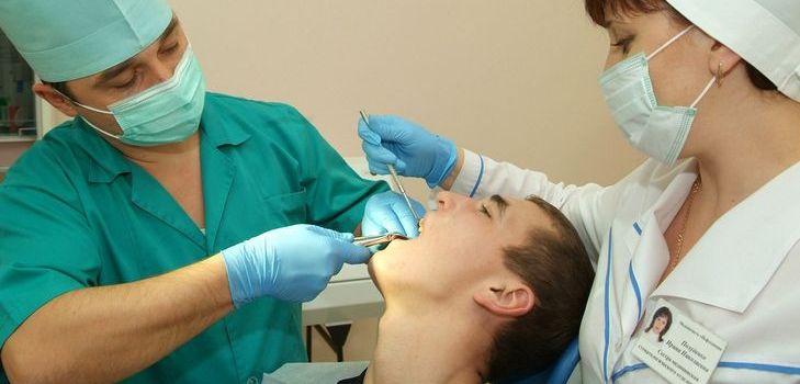 Čo robiť po odstránení zubov múdrosti: dôsledky a tipy